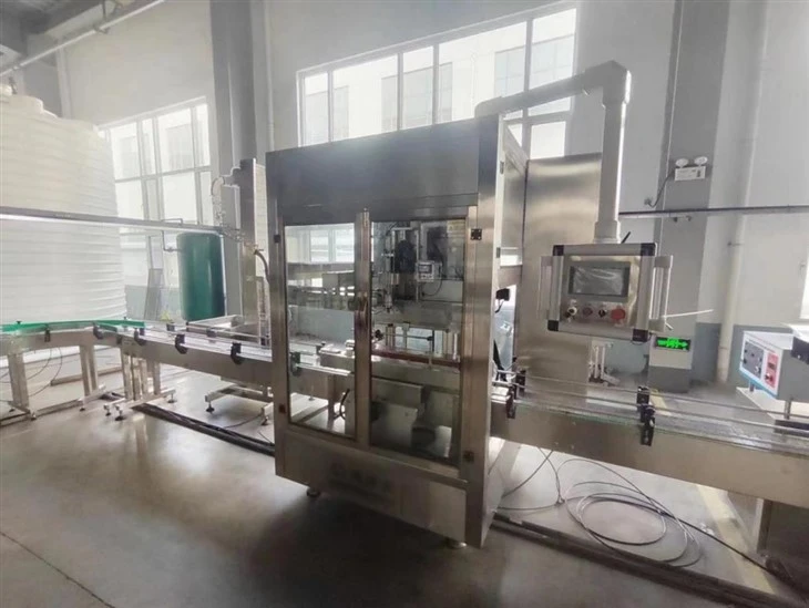 Linha de produção de líquido de ureia - Equipamento de linha de enchimento - Máquina de fechamento